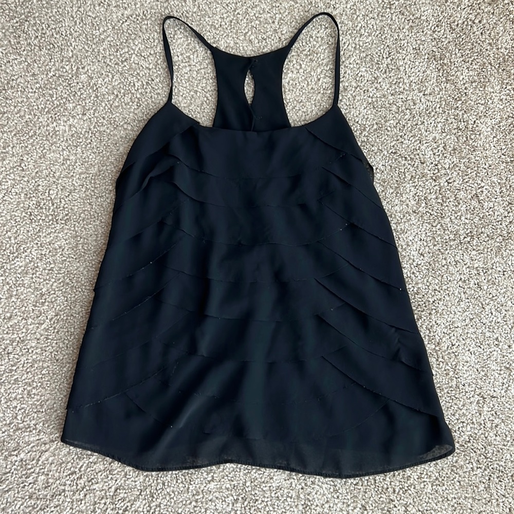 Avec scalloped black tank top